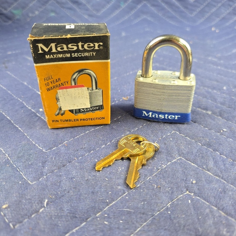 VINTAGE NO.1 MASTER LOCK KEYED #2043