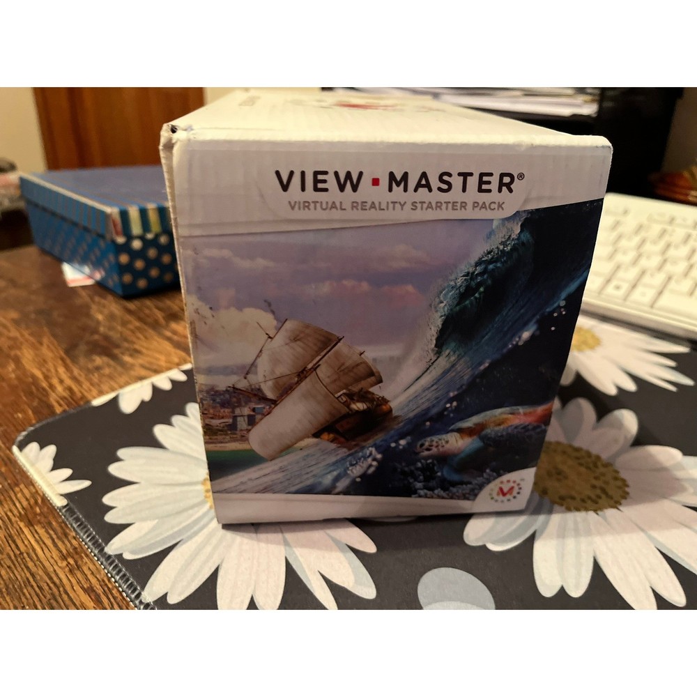 View Master Virtual Reality Starter Pack VR Headset Viewer Wildlife Experience