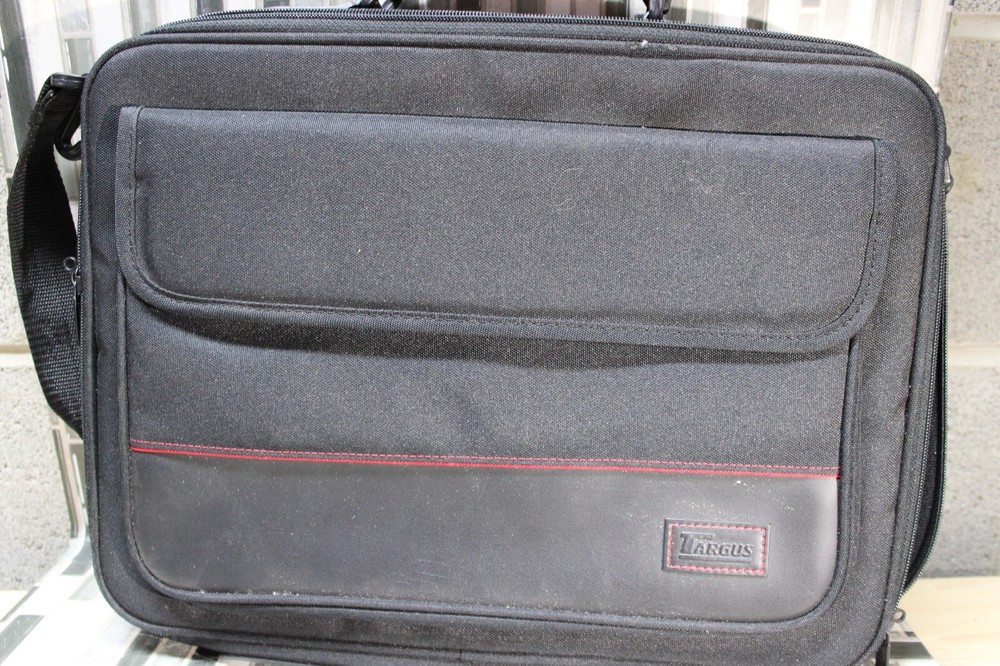 Targus Laptop Shoulder Bag Black Red Carry Case