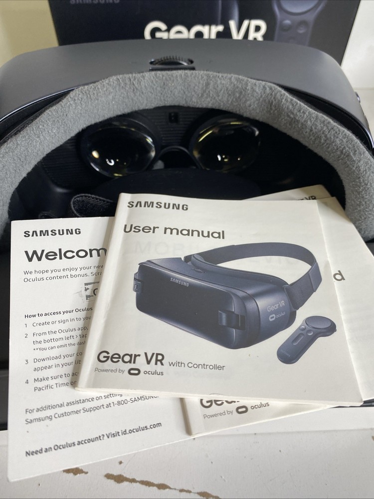 Samsung SM-R324 Gear VR W/Controller Powered by Oculus