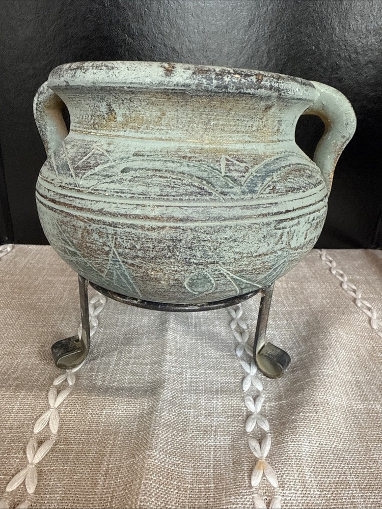 Vintage Chinese Squat Pot On Stand