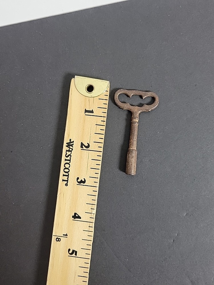 Vintage Unbranded Clock Winding Key
