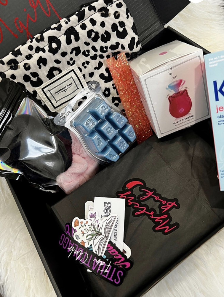 Romance Blind Book Date Box