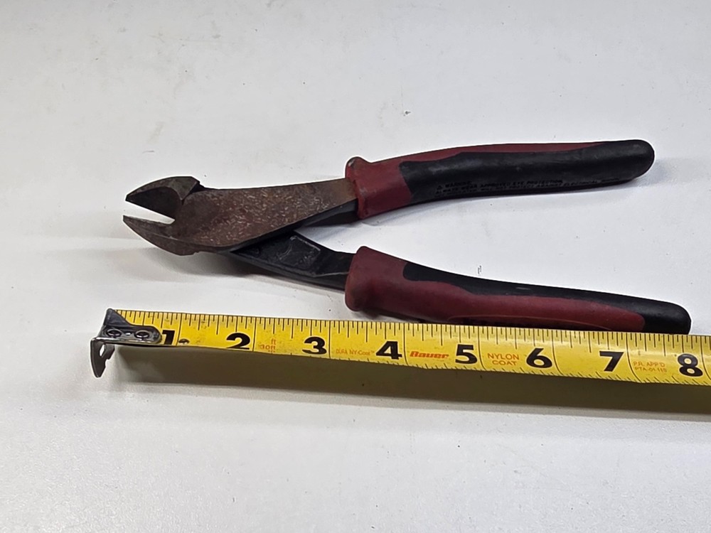 Klein Tools J248-8 Cutting Pliers 8" Journeyman High Leverage Diag Angle
