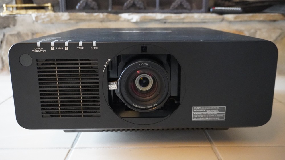 Panasonic PT-DZ870UK wuxga