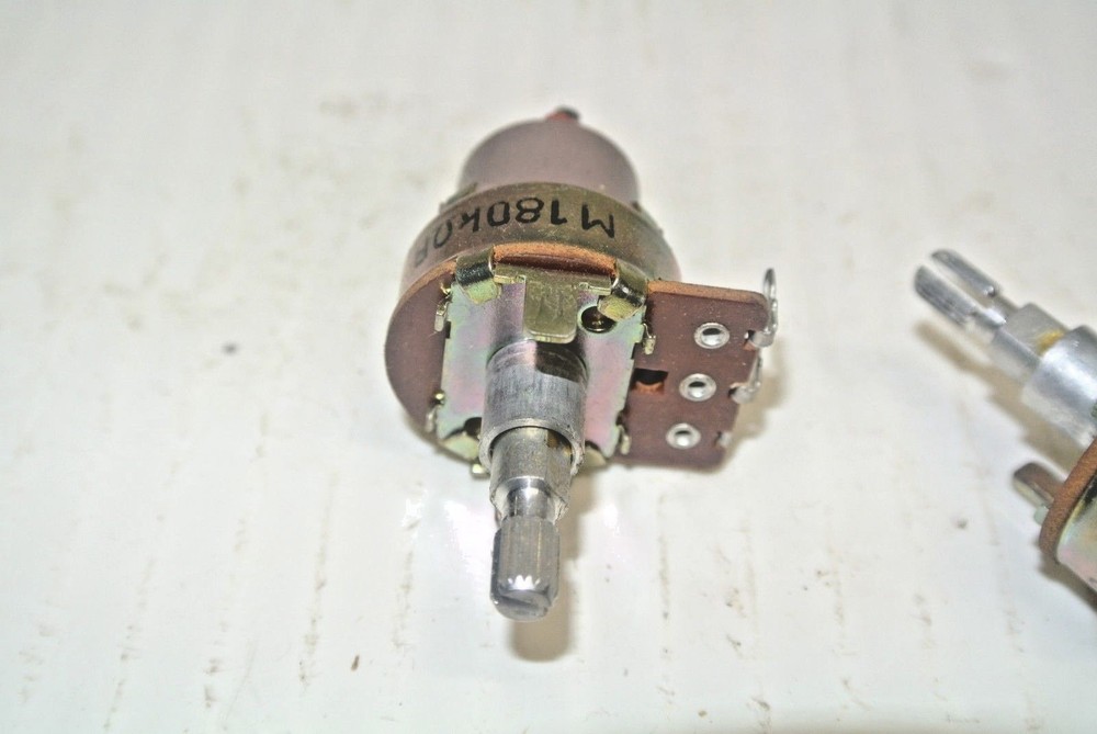 25 PCS. Variable Resistor Push On/Off Matsushita Electronic # M180KB