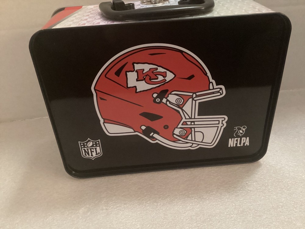 PATRICK MAHOMES METAL LUNCH BOX