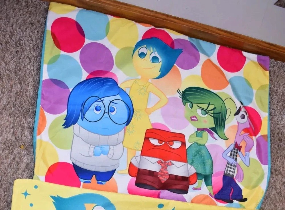 j9 Disney INSIDE OUT Reversible Pillow Sham {Microfiber Fabric} Pillow case