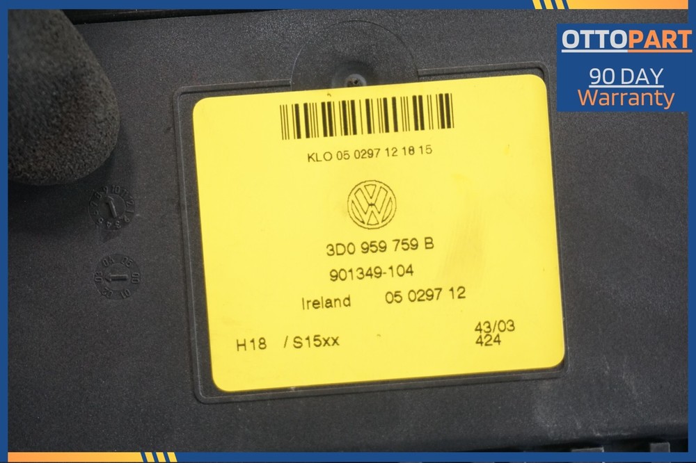 2004-2006 VW PHAETON - Front Right SEAT / Backrest Control Module 3D0959759B