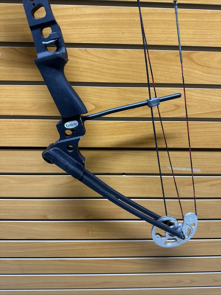 Genesis Pro Compound Bow - 25# Max - RH