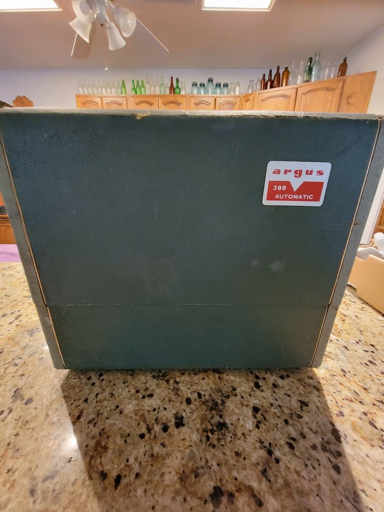 Vintage Argus 300 Automatic Slide Projector