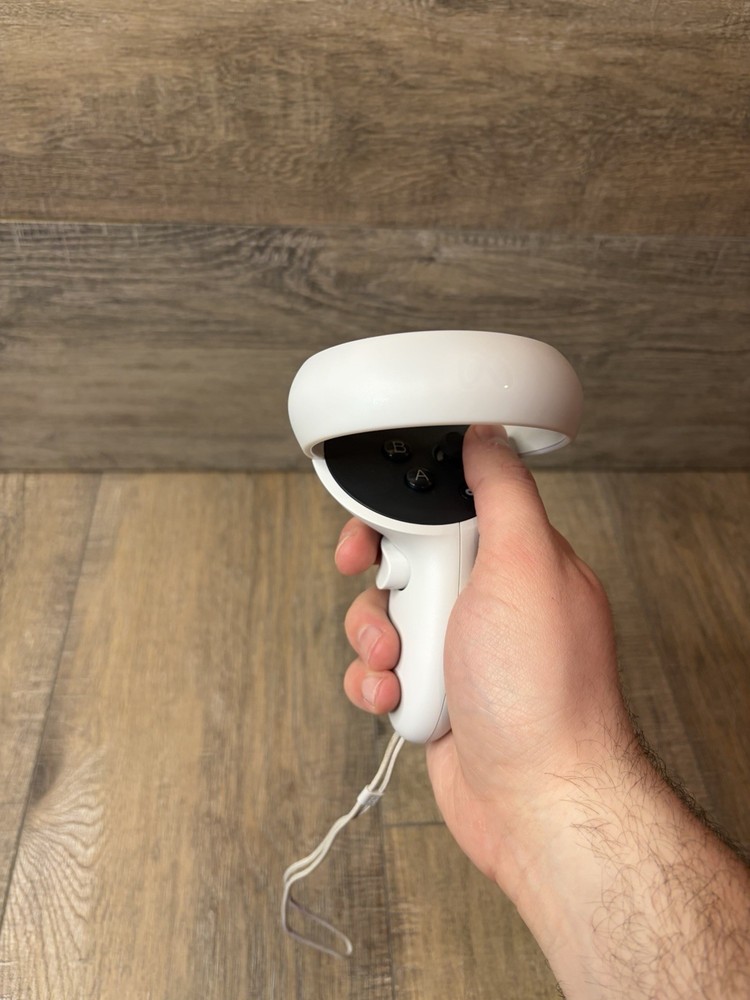 Genuine OEM Original Meta Oculus Quest 2 VR RIGHT Touch Controller Only - Tested