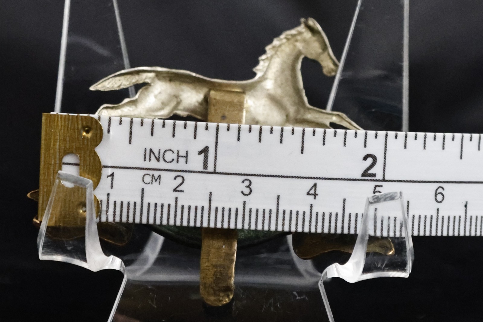 Lot of 2 - WWII British Military West Yorkshire Regiment/Artillery Cap Badges