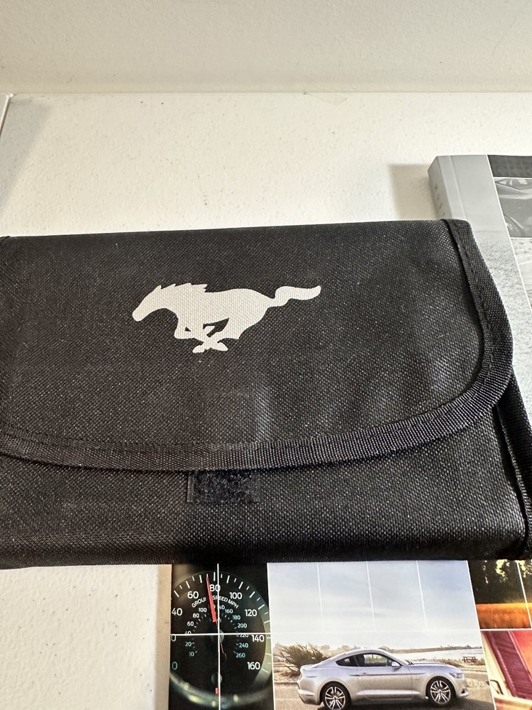 2016 Ford Mustang Owner's Manual Set