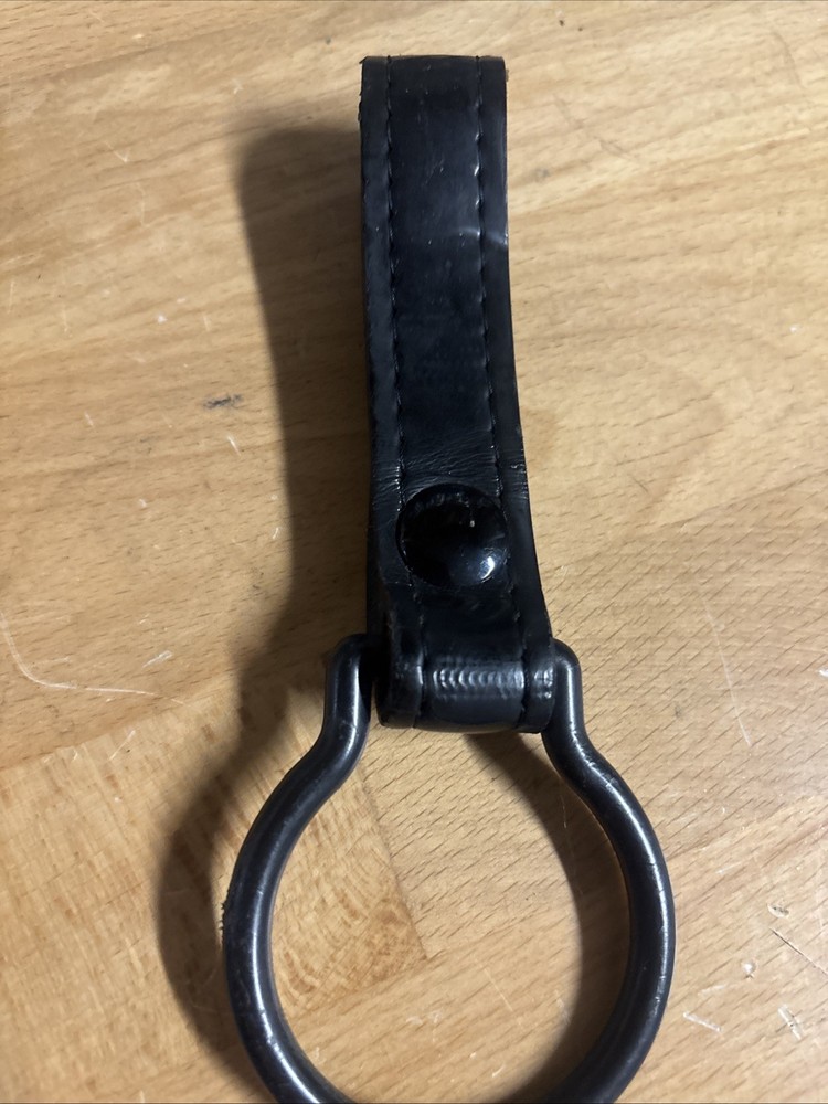 Patterned leather belly club loop