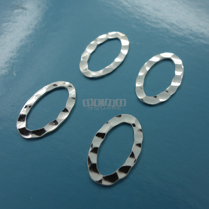 4 Solid Sterling Silver Hammered Oval Ring Links ap. 9.8mm x 16mm #33121