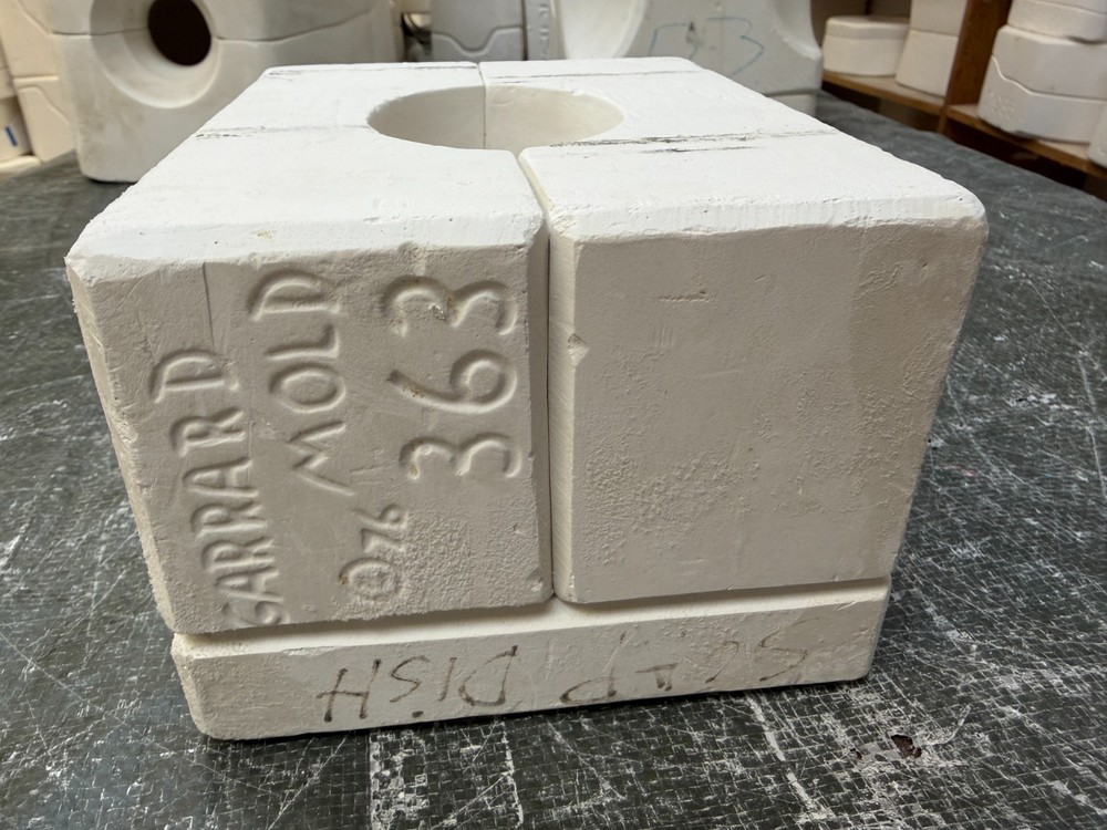 VINTAGE GARRARD CERAMIC MOLD #363 SOAP DISH