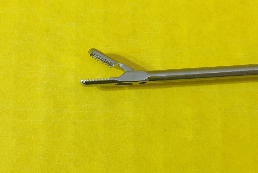 Access Sinoscopy Grasper Straight with Lock REF: 1010301