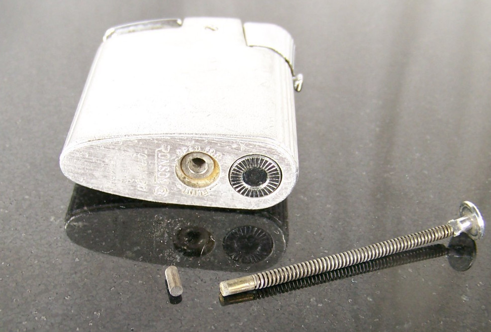 VINTAGE RONSON TORNADO LIGHTER ORIGINAL CASE -GERMANY