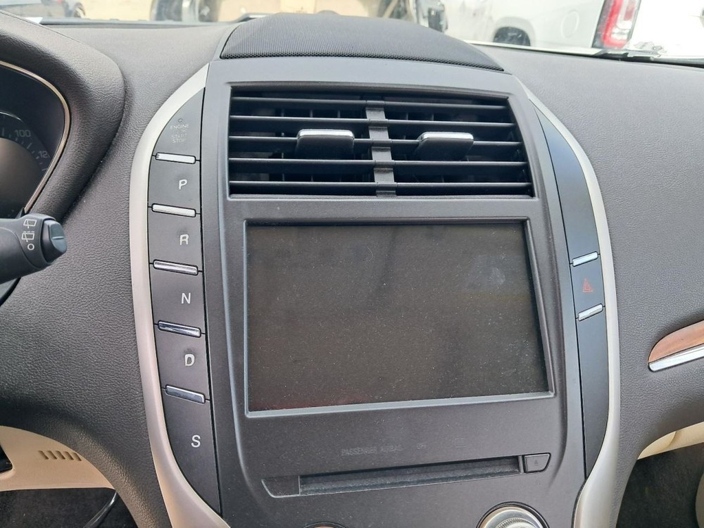 MKC 2016 Glove Box 4815802