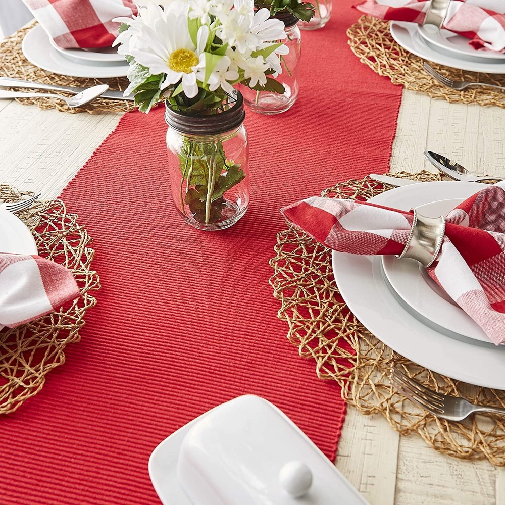 Design Imports Table Runner, Tango Red (751089)