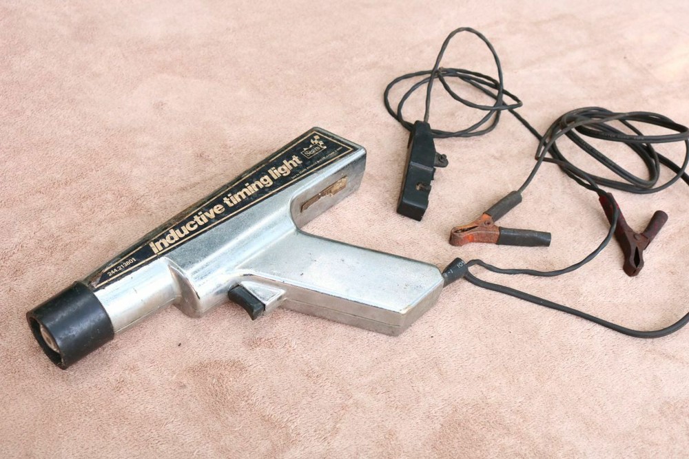 TESTED Vintage Silver INDUCTIVE TIMING LIGHT w Cables (one Clamp BROKEN) box IB