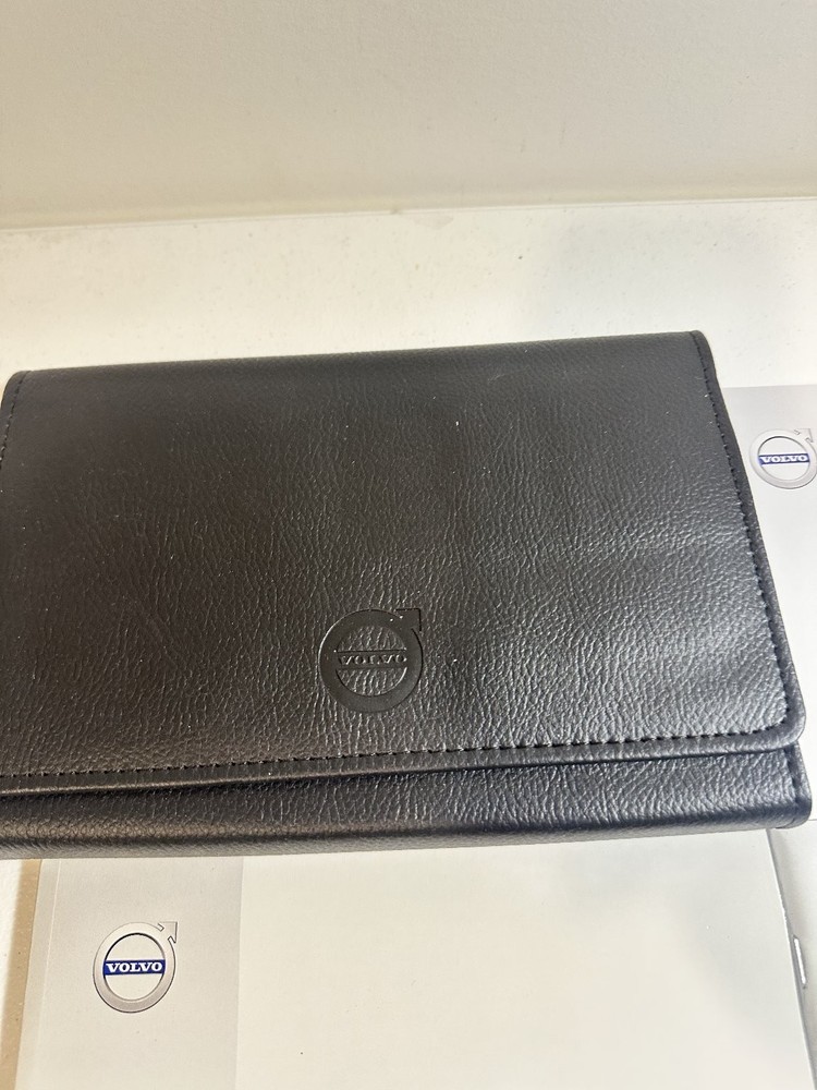 2016 Volvo XC90 Owner's Manual Set