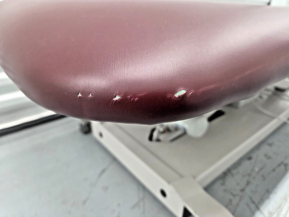 CLINTON Power Table with Adjustable Backrest and foot pedal