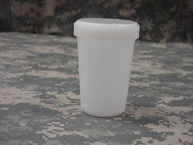 4 PLASTIC CAMP CUP, CLEAR, WITH LIDS