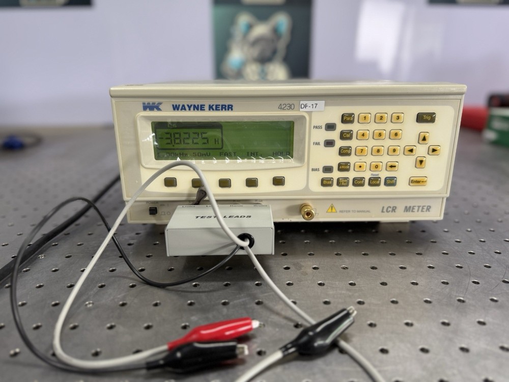 Wayne Kerr 4230 LCR Meter w/ Leads – Powers On, Calibrate Mode – Untested