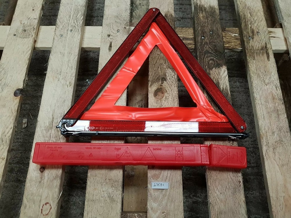 VOLVO V40 EMERGENCY WARNING TRIANGLE & HOLDER 2012 - 2017 27R033996