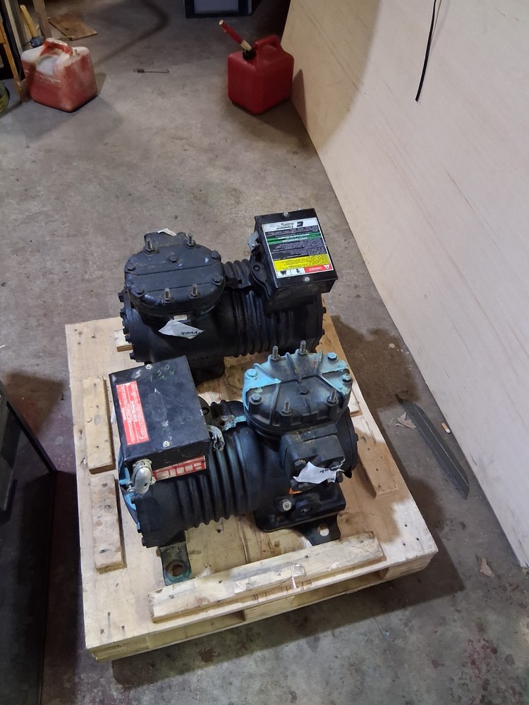 2 Copeland copelamtic compressors phase 3