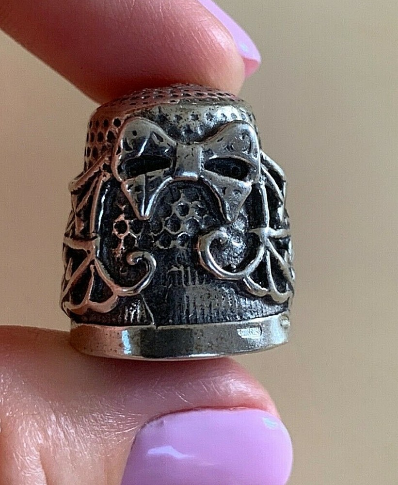 ANTIQUE COLLECTIBLE SEWING SILVER THIMBLE 13,7 Gr.!