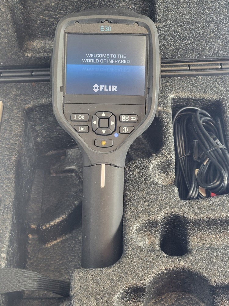 Flir E30 IR Infrared Thermal Imager Imaging Camera 60Hz Pristine!