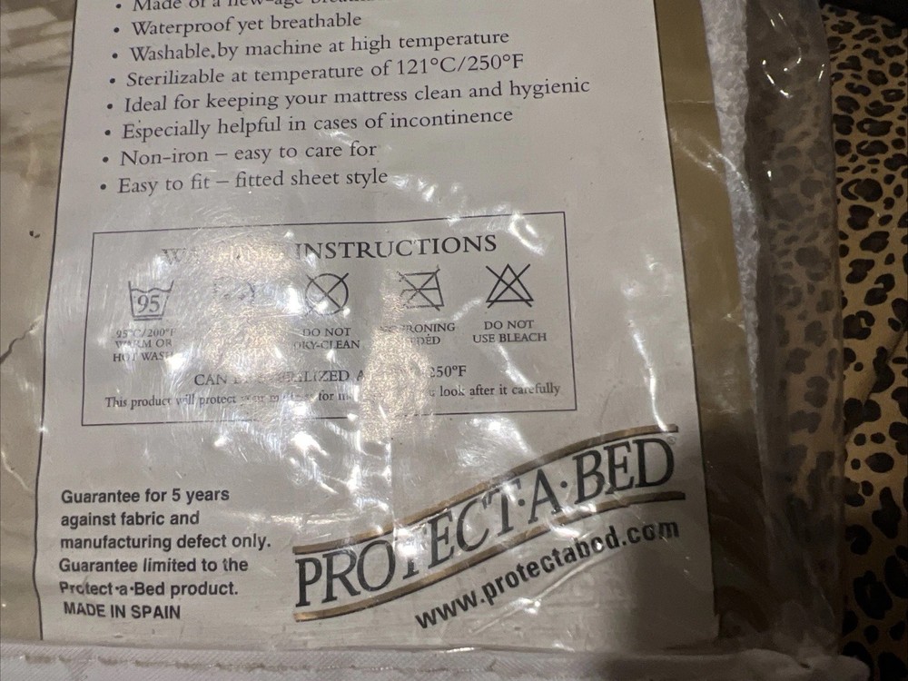 PROTECT-A-BED PREMIUM Waterproof Mattress Protector FULL/DOUBLE Terry Breathable