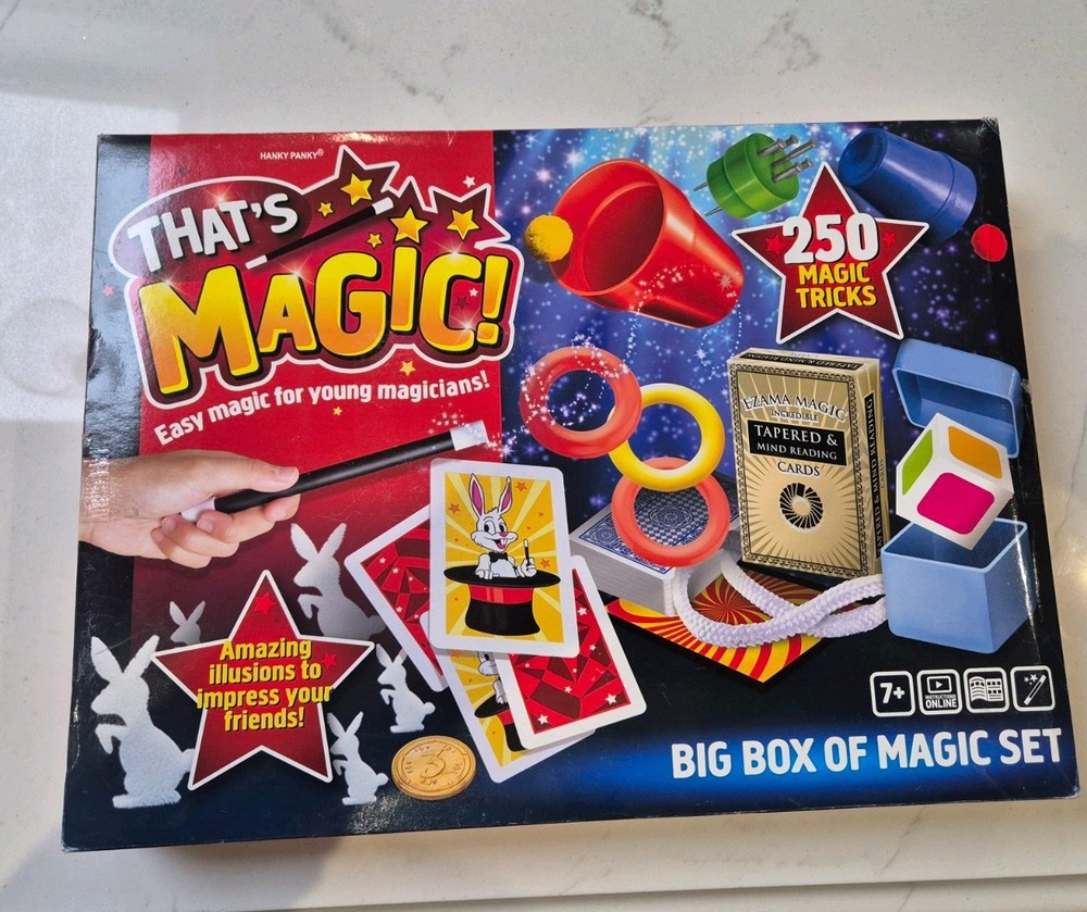 That's Magic - Big Box Set - Featuring 250 Fun Easy Tricks For Young Magician