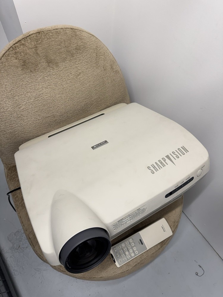 Vintage Sharp XV-H35U LCD Projector