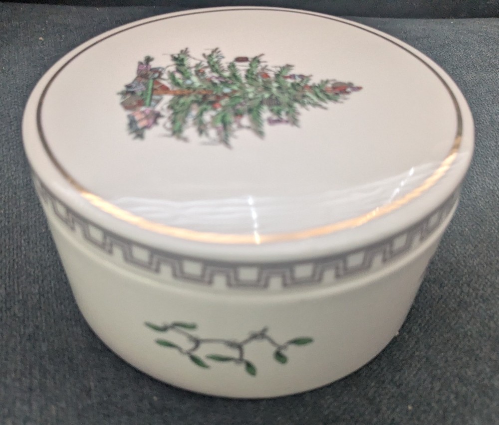 Vintage Christmas Spode Christmas Tree Gold Round Ceramic Lidded Box