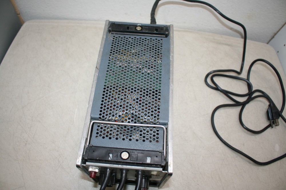 HP 410C Voltmeter Powers On-Untested