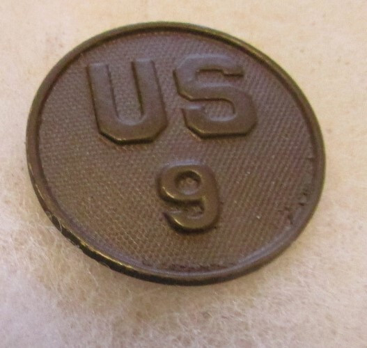 WW1 US 9th Regt. Collar Disc with nut
