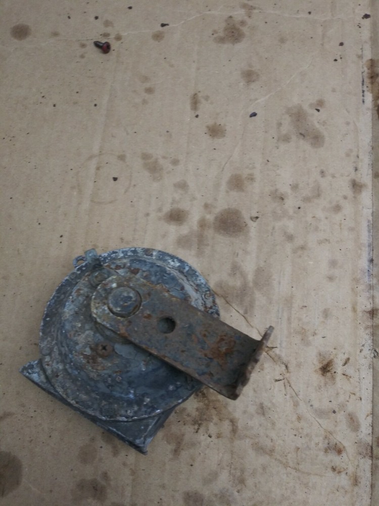 1995 International 4700 Horn