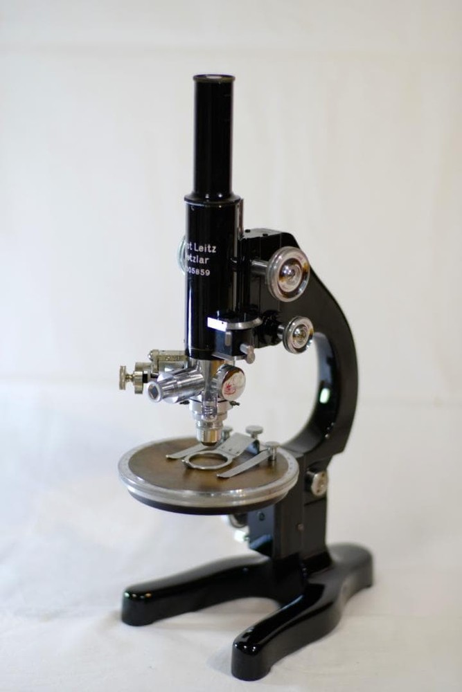 Antique Ernst Leitz MOP Polarizing Microscope 1936 Black w/ Berek+Obj Set