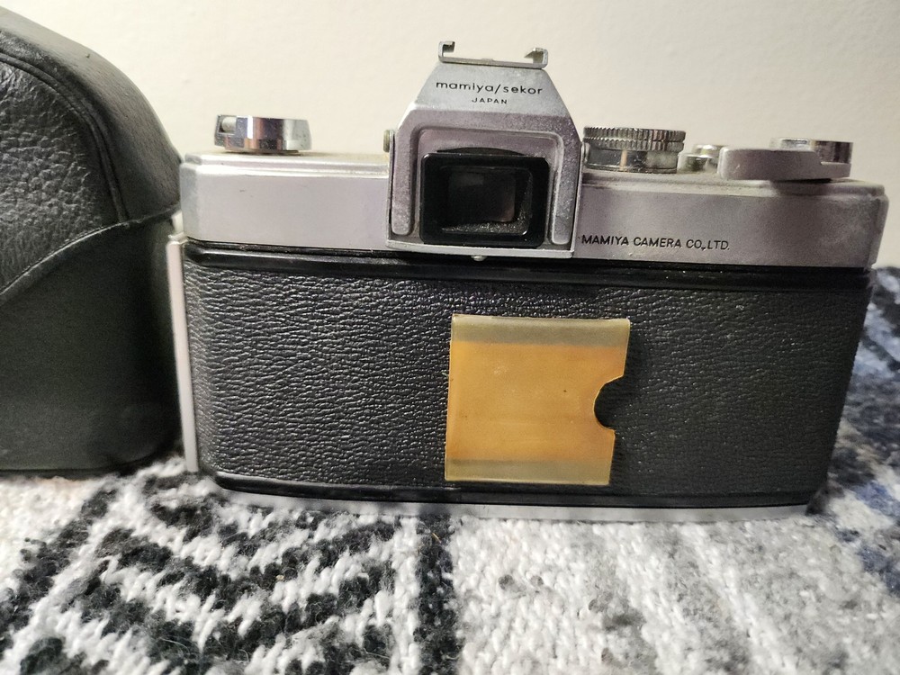 Mamiya-Sekor Camera Lens Case Vintage Pre-owned Untested