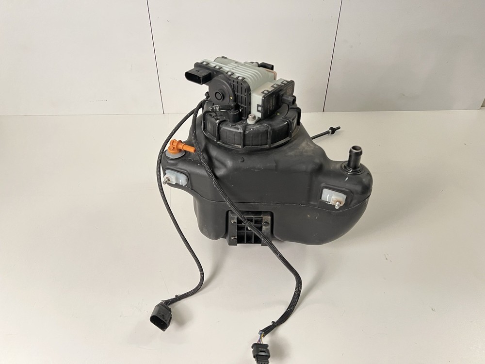 E70 DEF Tank Front Right x5 35d M57 2009-2013