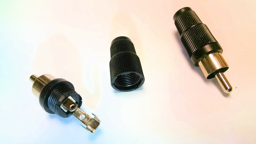 RCA Plug,  Plastic   4P1-200  4 pcs