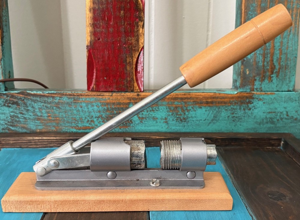 Nutcracker Heavy Duty Nut cracker Pecan Cracker Walnut Cracker Plier Opener Tool