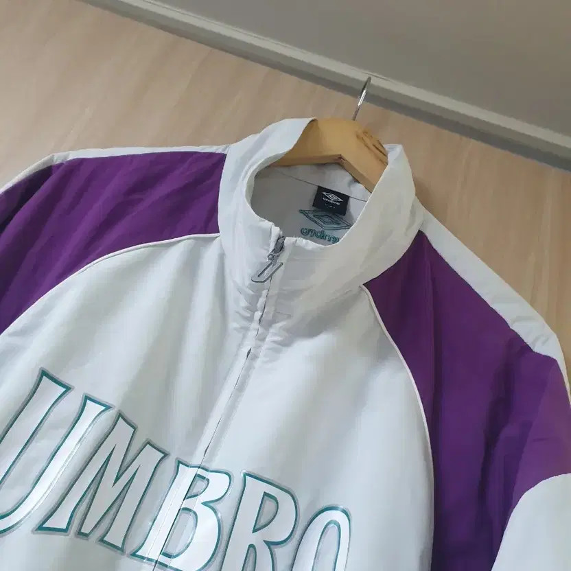 Umbro Windbreaker Jacket Size 110