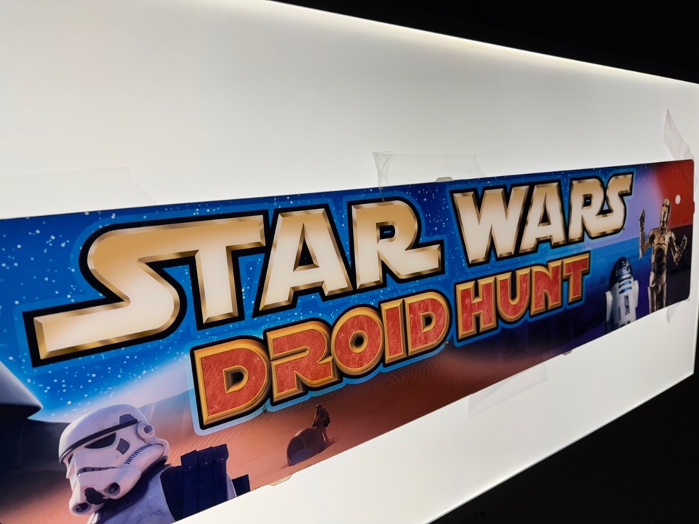 Star Wars Droid Hunt slot machine  topper