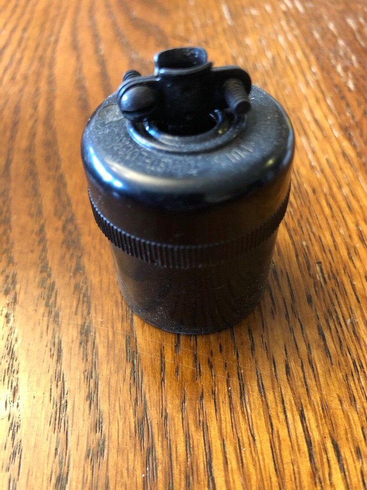 HUBBELL TWIST LOCK CONNECTOR BODY 7696