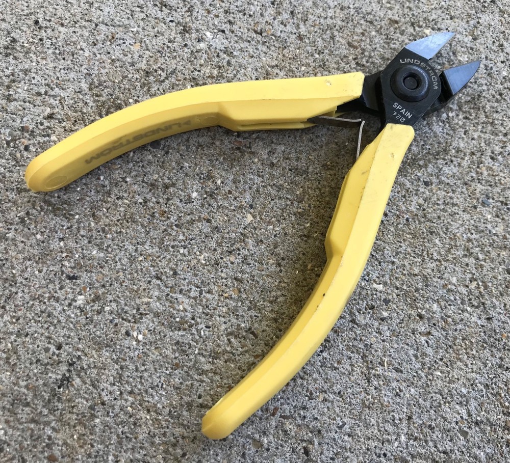 8160 Lindstrom diagonal side wire cutter, cuts